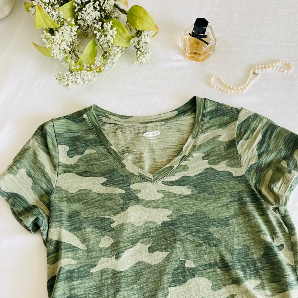 V neck camo t shirt